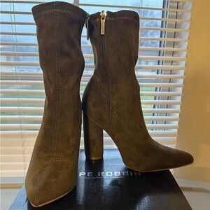 Cape Robbin Olive Heeled Boots